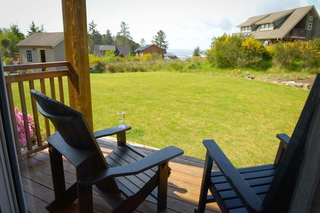 Ocean Mist Guesthouse Ucluelet Buitenkant foto